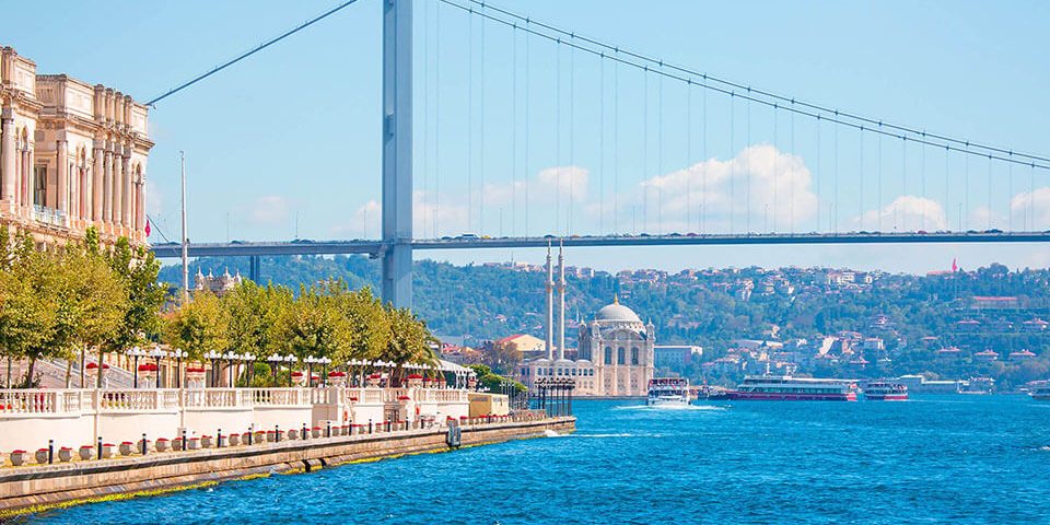 Girls’ Night Out in Bosphorus Cruise